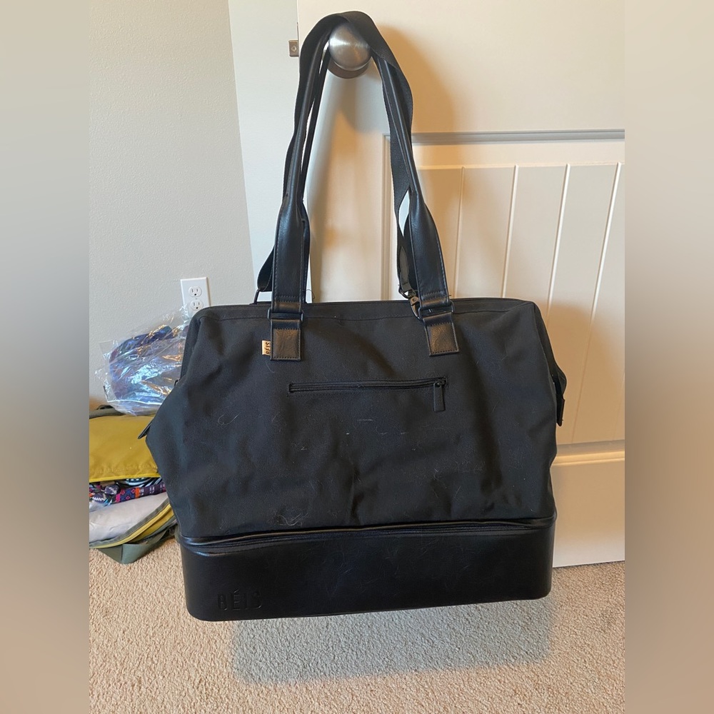 Béis ‘The Convertable Weekender’ in Black; barely used